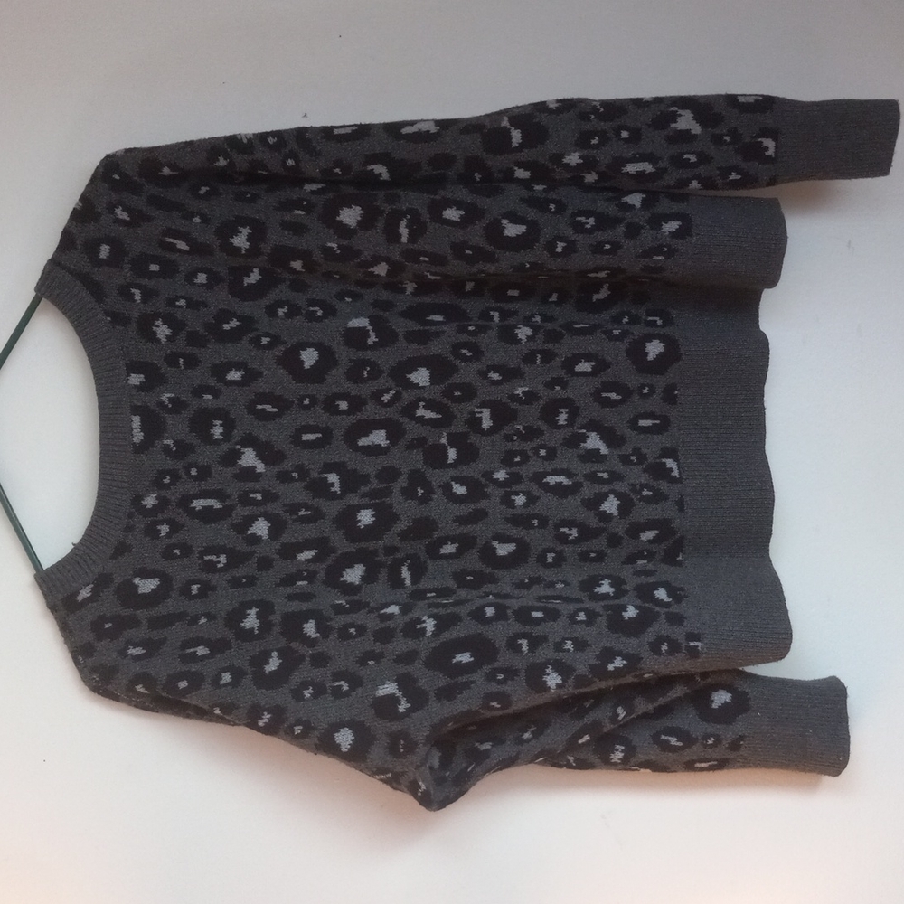 Lucky Brand Black & Gray Leopard Print Drop Shoulder Sweater